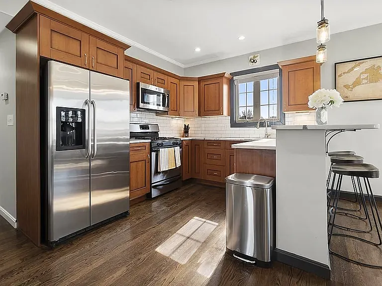 17 Tolman St #3 — Photo 5