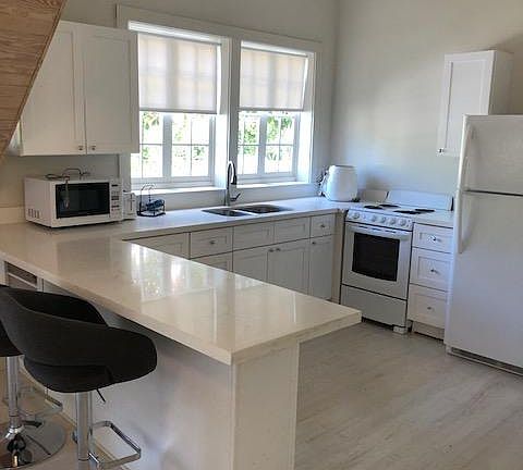 5th image of 7634 Burthe St #2