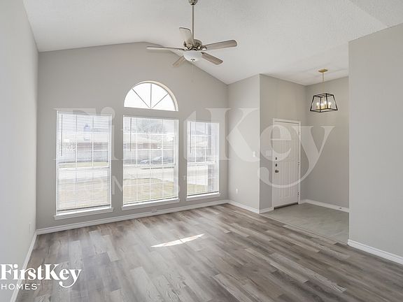 2nd image of 8136 Iris Cir