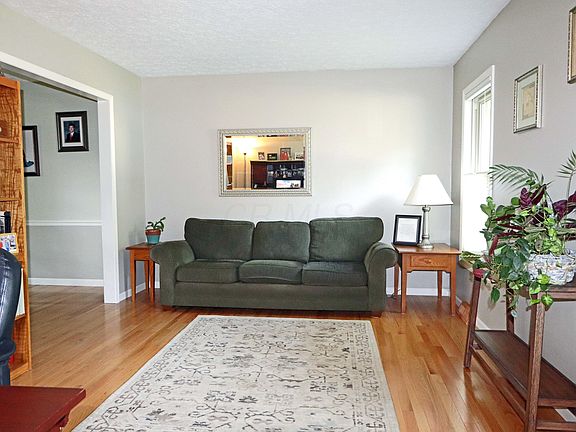 5th image of 399 Liberty Ln