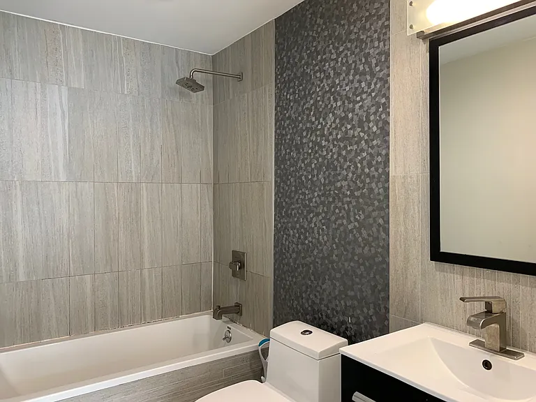 155 Meserole Ave #5G — Photo 6