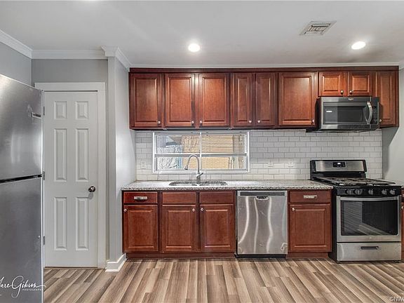 5th image of 9508 Oleander Dr