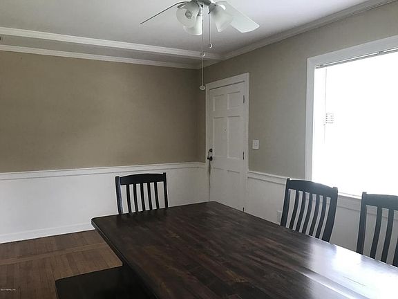 3rd image of 2600 Forest Blvd