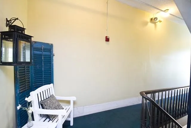 Building Photo - 217 Abercorn St #B3