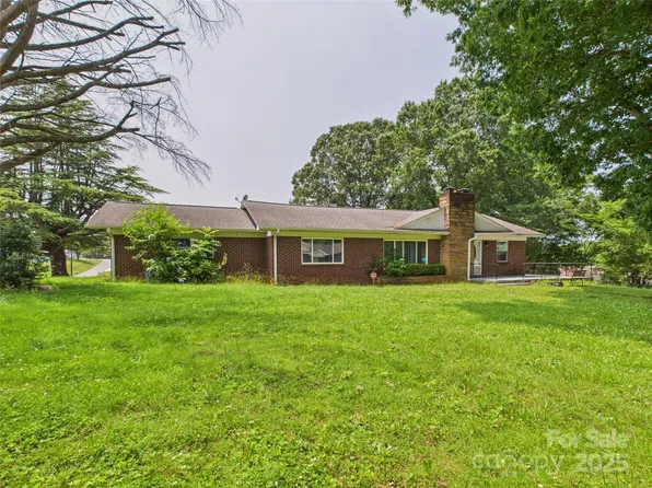 61 23rd St NW, Hickory, NC 28601