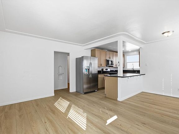 2nd image of 2689 Reynard Way #Na