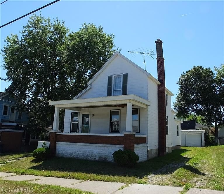 1st image of 1110 Arianna St NW