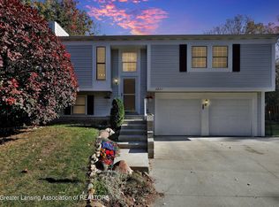 2627 Champion Way, Lansing, MI 48910