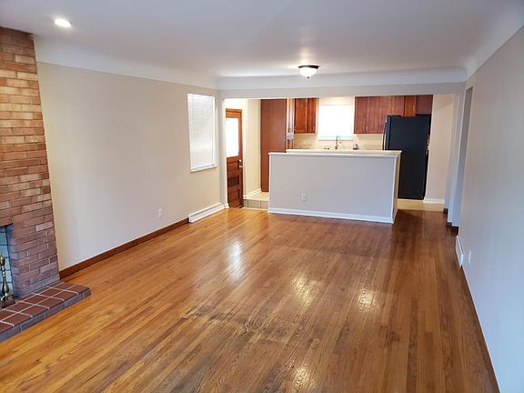 3rd image of 3407 Nandale Dr