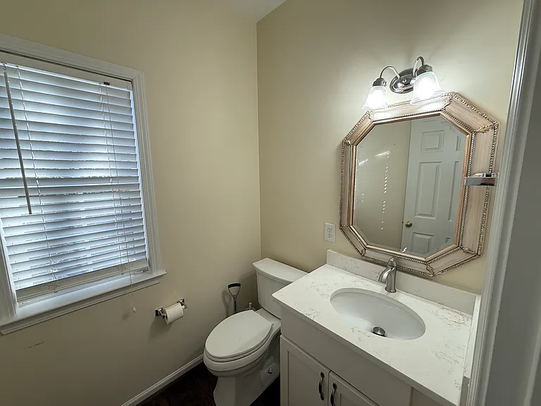 9530 Oswald Ln — Photo 3