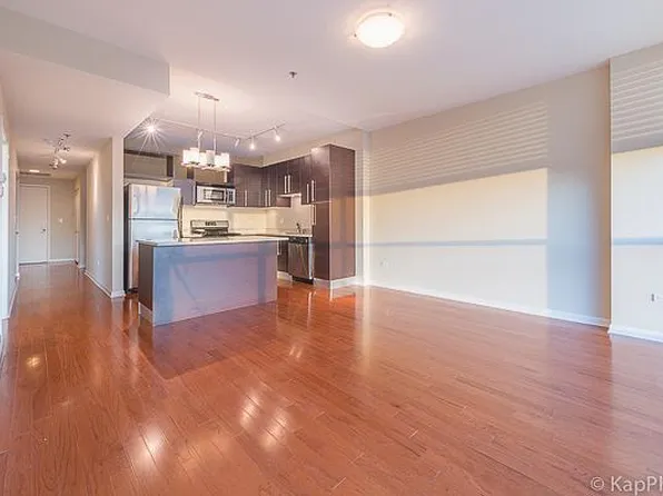 225 S Sangamon St Unit 411, Chicago, IL 60607