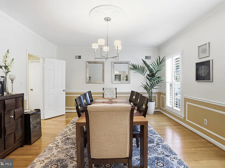 7715 Crossover Dr — Photo 14