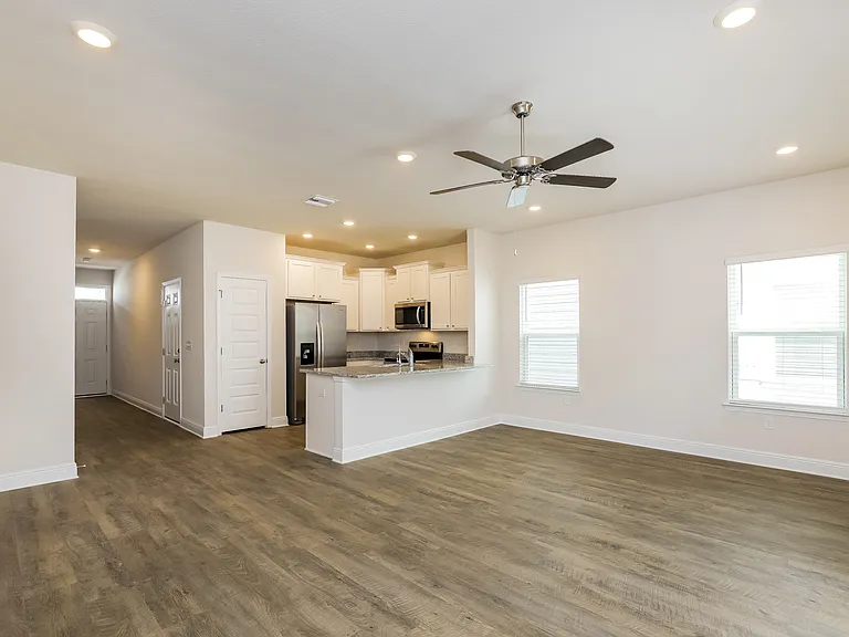 1656 Caleigh Ct — Photo 2