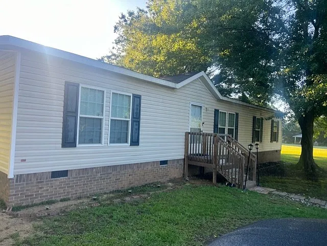 2103 Pine Hill Cir — Photo 2