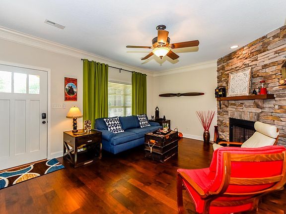 5th image of 2717 Clay Top Ln