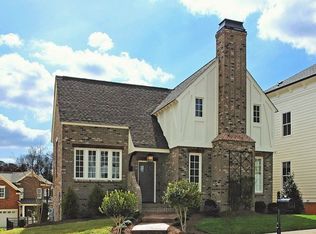 704 Wayne Dr, Raleigh, NC 27608