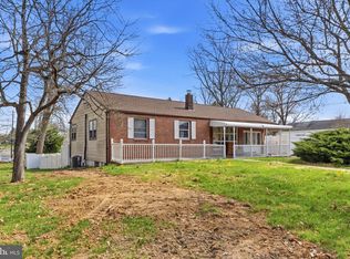360 Hollowbrook Rd, Trenton, NJ
