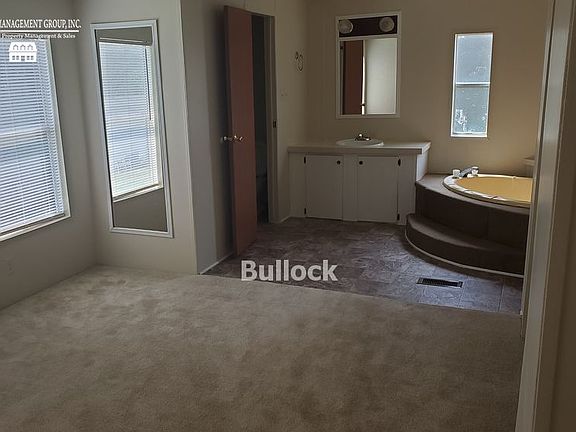 4th image of 4222 Holcomb Cir