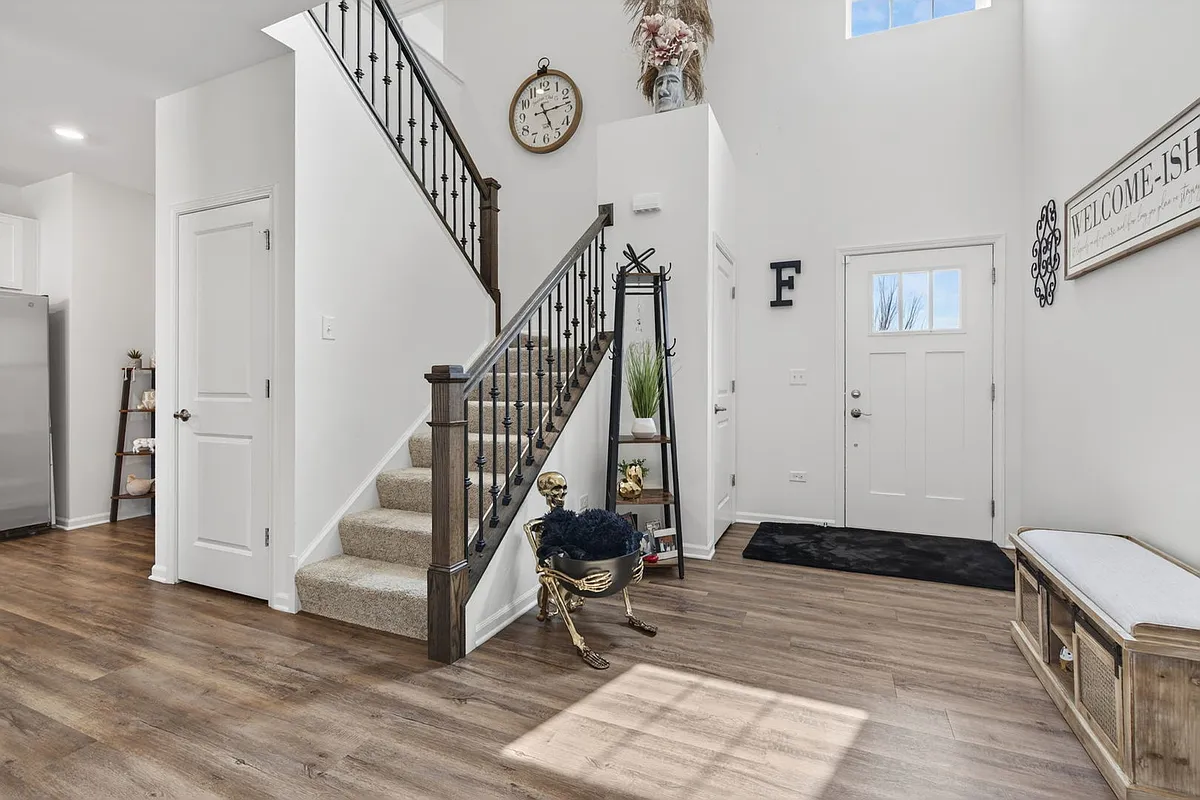 Building Photo - 15012 W Cyrus Dr #0