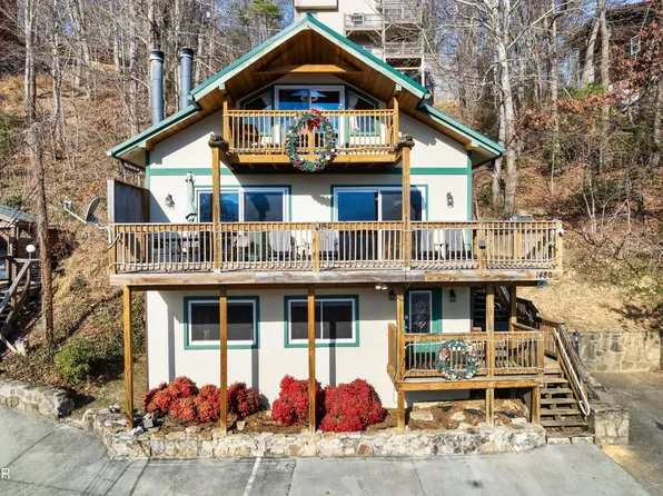 1480 Zurich Rd, Gatlinburg, TN 37738