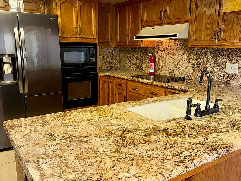 3650 W Beechwood Ave — Photo 7
