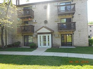1st image of 461 E Spruce Dr APT 1B