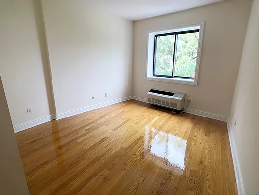 Rented by NY Space Finders Inc. | media 9