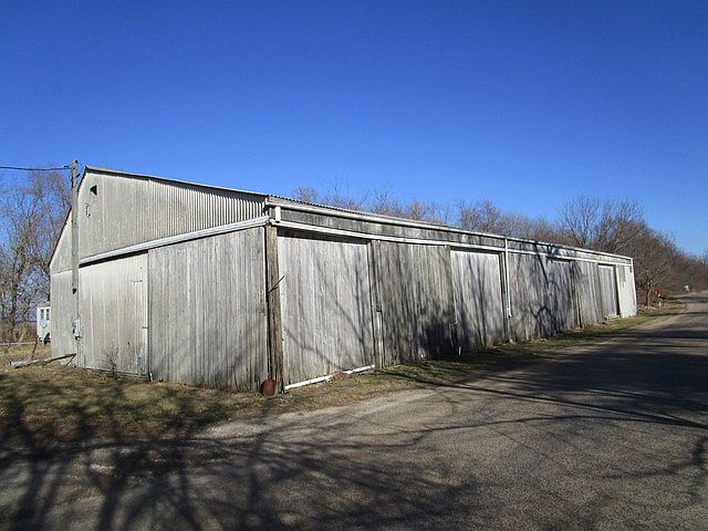 2nd image of 1889 N 4253rd Rd