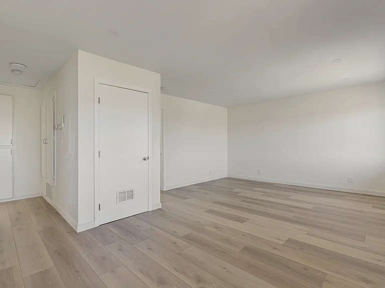 519 E Walnut Ave #4 — Photo 17