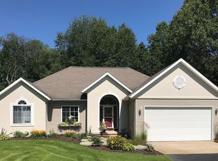 9369 Garden Gate Dr NE, Rockford, MI 49341