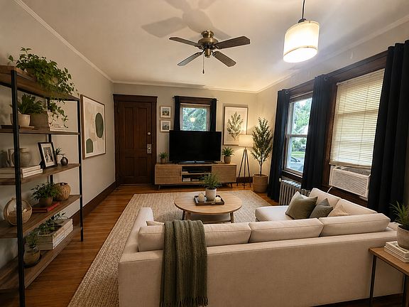 2nd image of 39 Brook Rd APT 1L