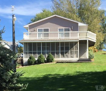 206 Eastside Ln, Montezuma, IA, 50171