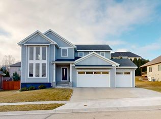 2166 Hill Pl SW, Rochester, MN 55902