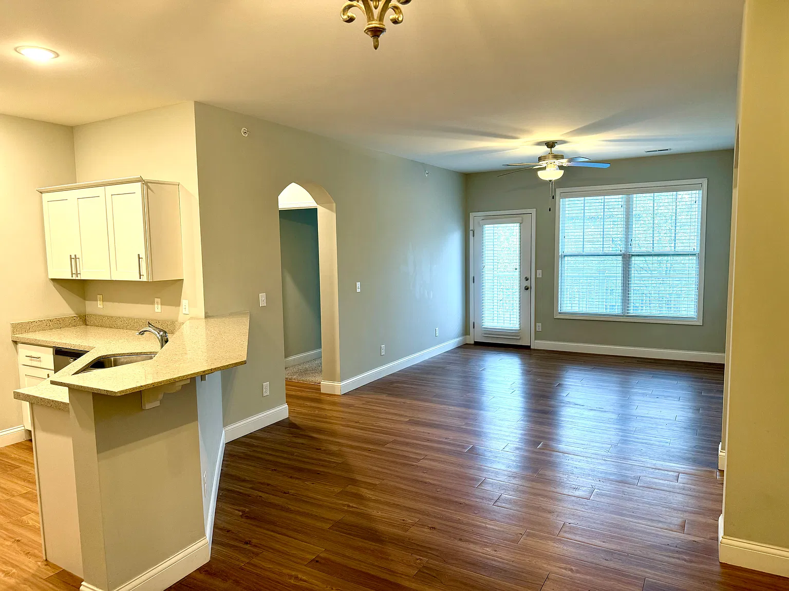 2 bed, 1276 sqft, $1,600 — Photo 3