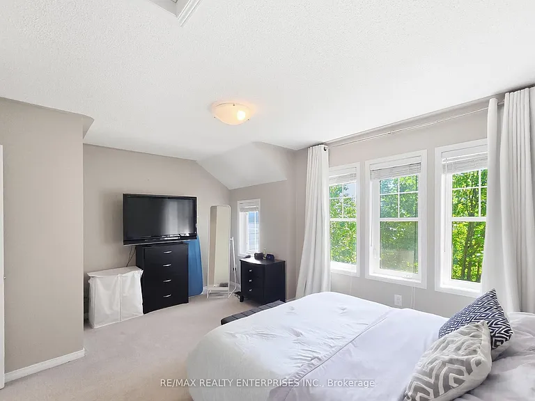 112 Harbourside Dr — Photo 24