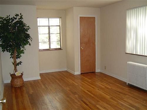 1st image of 5922 Belmont Ave APT 10