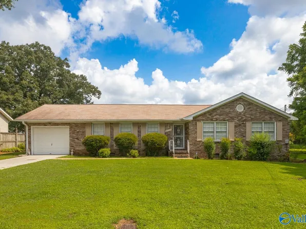 3336 N Helena Dr NW, Huntsville, AL 35810