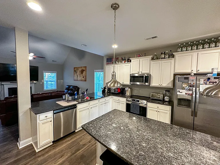 145 Norman Cir — Photo 6
