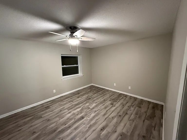 7325 Cardigan Cir — Photo 8