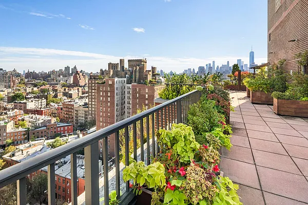 Sold by Compass | media 9