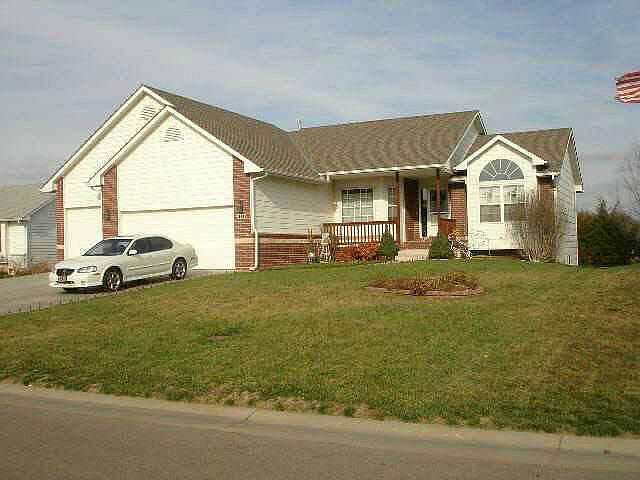 1st image of 1754 Lakeland Dr
