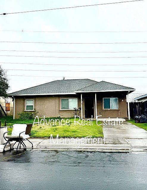 1st image of 3812 Mahogany St