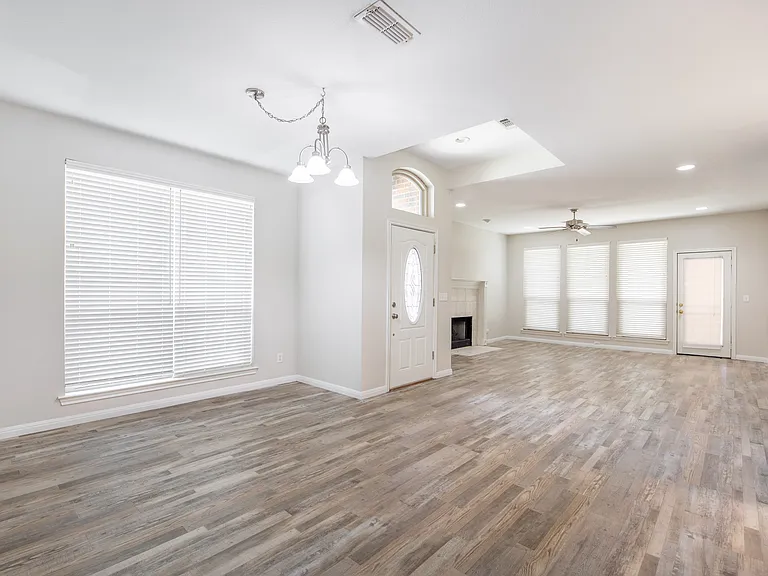 1801 Fern Ct — Photo 5