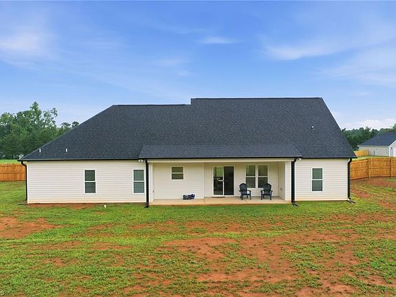 4th image of 123 Gregorys Grange Dr