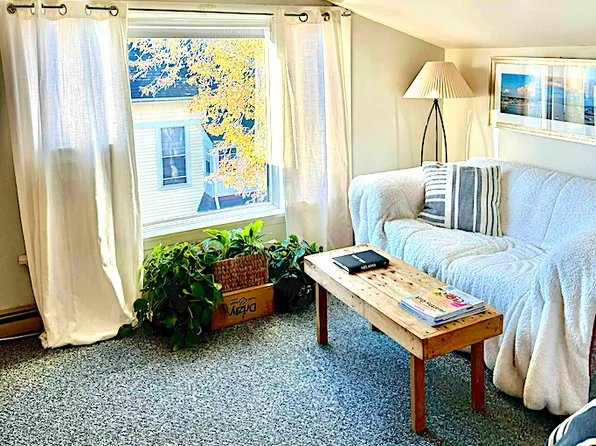 9 Garden St, Newburyport, MA