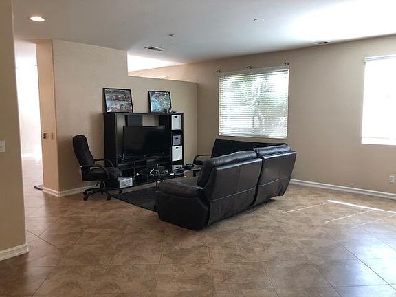 5th image of 11272 Blackwood St