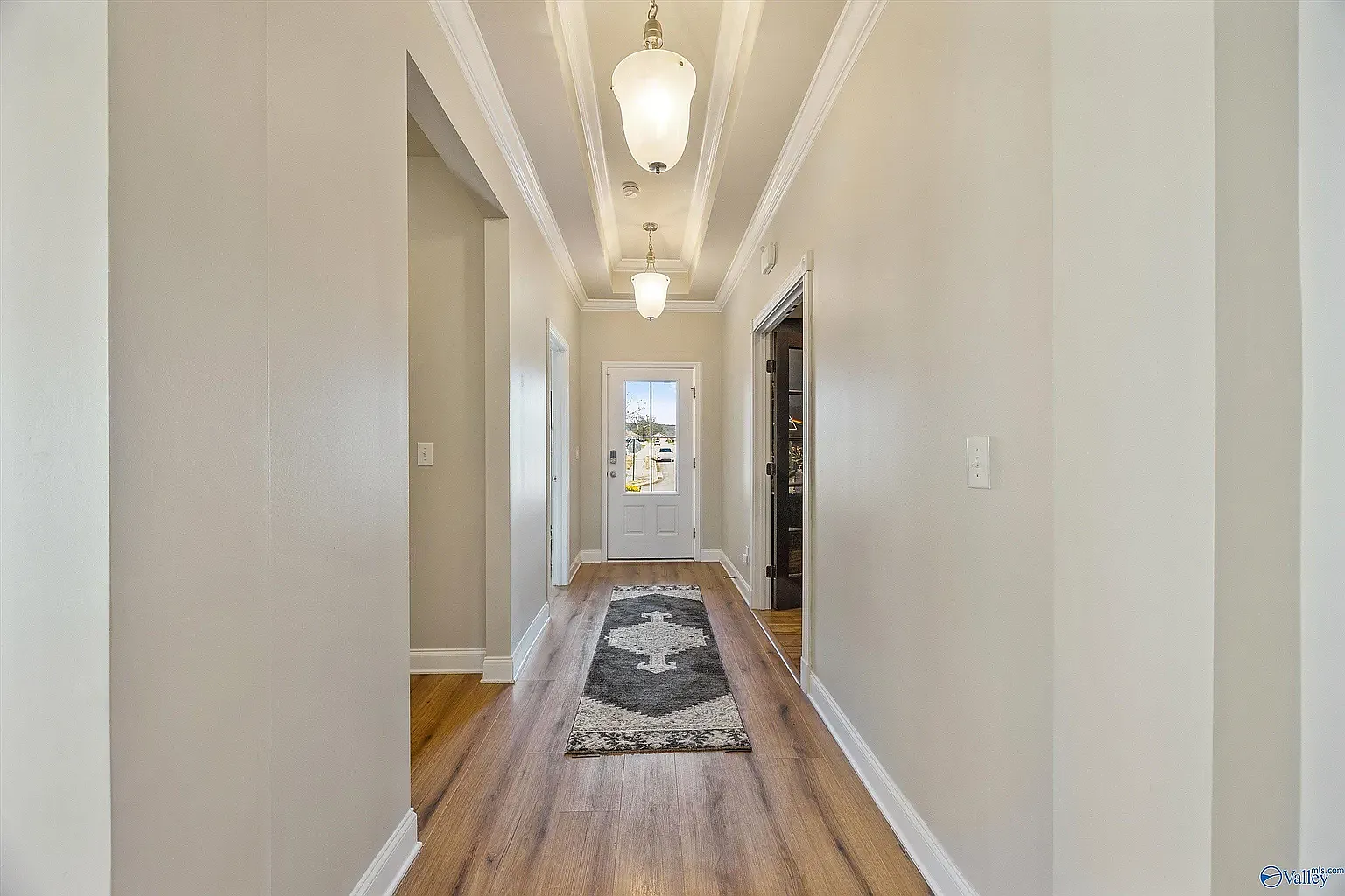 4 bed, 2539 sqft, $2,349 — Photo 3