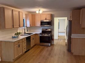 610 Annaquatucket Rd, North Kingstown, RI