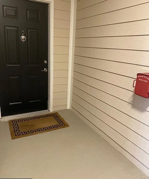 Entrance-Outside