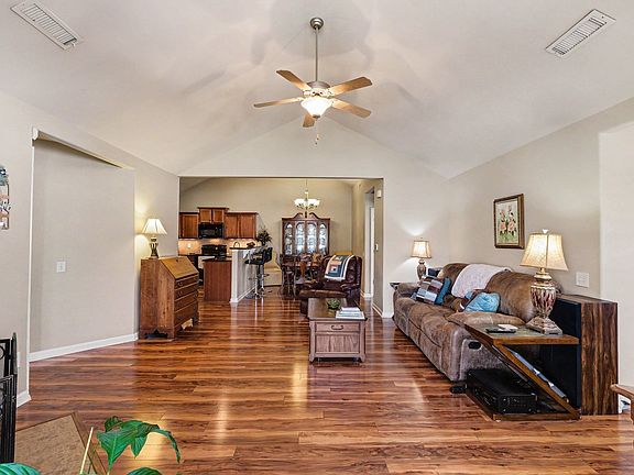 5th image of 2231 Bridgeway St